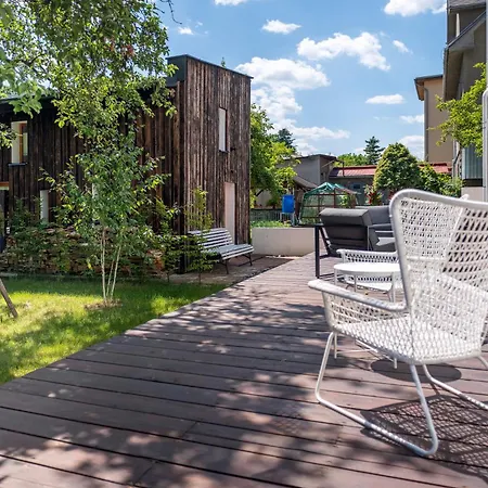 Tiny House, Podkrovní A S Výhledem Do Zahrady * Ostrava