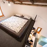Tiny House, Podkrovni A S Vyhledem Do Zahrady Lejlighed