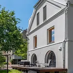 Tiny House, Podkrovni A S Vyhledem Do Zahrady * Ostrava