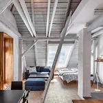 Tiny House, Podkrovni A S Vyhledem Do Zahrady Ostrava