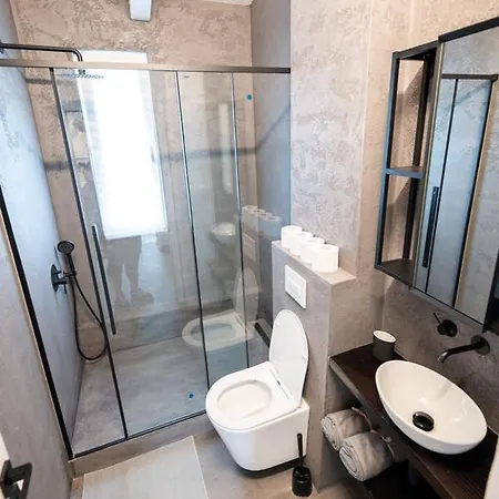 Tiny House, Podkrovni A S Vyhledem Do Zahrady * אוסטרבה